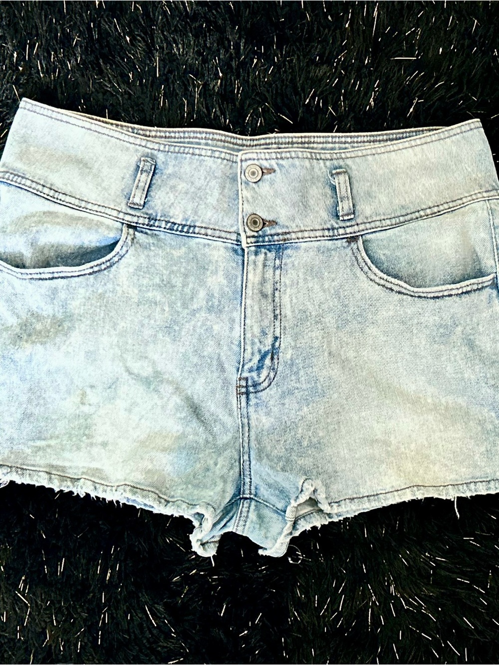 SO Women's Light Wash High-Rise Denim Cutoff Shorts